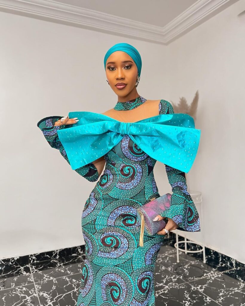 Perfect combi Use my code hamid187 for a 10 discount on your purchases via shop.gtpfashion.com link in bio.GTPFashion WearGTP LifeStyled ahuofe Outfit @ibisastyles Fabric @gtp fashion Retouched by 2