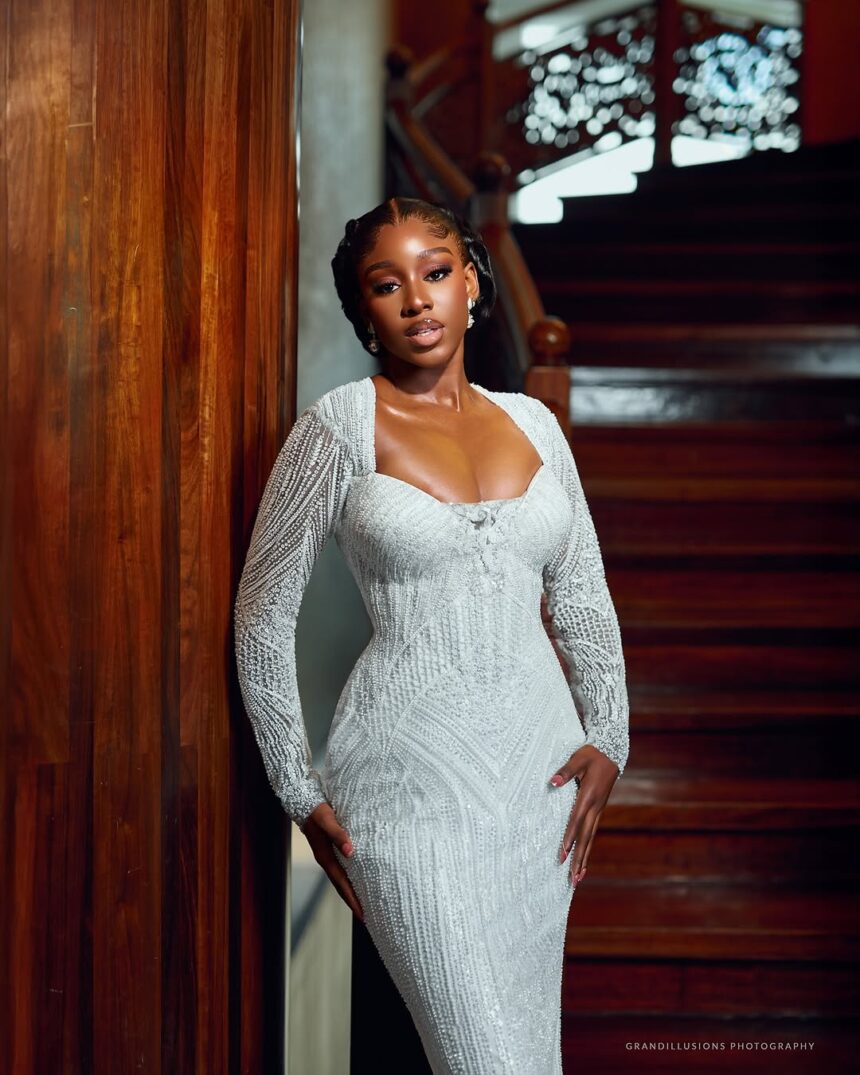 Unlock Your Bridal Glow With This Dreamy White Wedding Inspiration